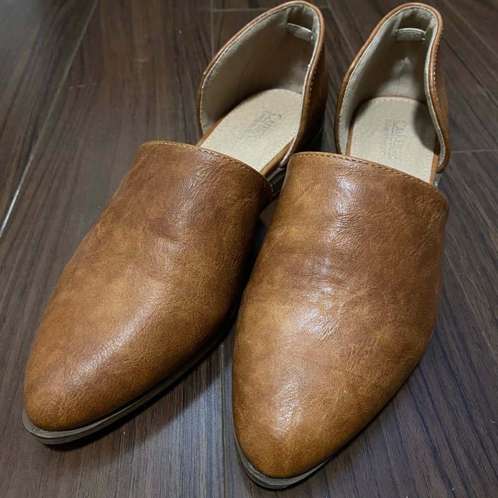 Like New Brown Flats